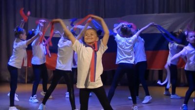 Флешмоб «Россия начинается с тебя» ансамбля «Экспрессия»